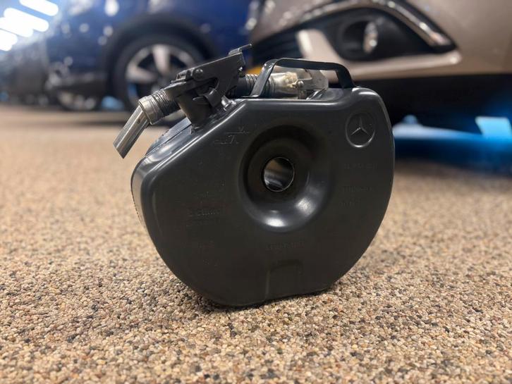 Mercedes-Benz leger jerrycan van 7 liter, Auto-onderdelen, Brandstofsystemen, Mercedes-Benz, Gebruikt, Ophalen