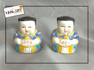 Twee Chinese porseleinen gelukbeeldjes ¤  prijs per stuk beschikbaar voor biedingen