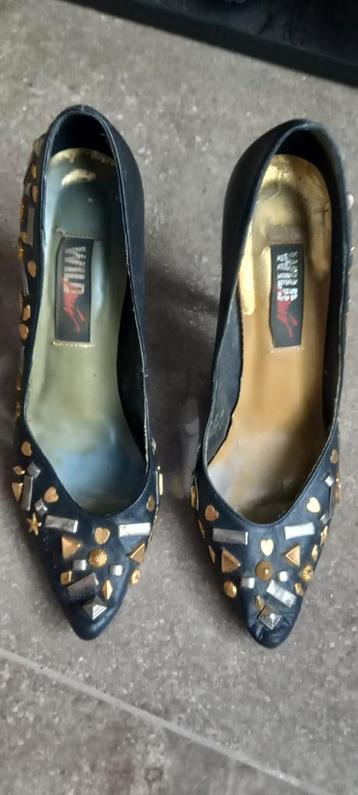 Zwarte pumps met studs - Maat onbekend beschikbaar voor biedingen