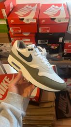 Nike Air Max 1 Black White Medium Olive - 42.5 & 45.5, Kleding | Heren, Ophalen of Verzenden, Nieuw, Zwart