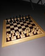 Houten schaakbord met houten stukken, Hobby en Vrije tijd, Denksport en Puzzels, Schaken, Ophalen of Verzenden, Zo goed als nieuw