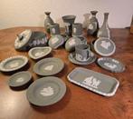 Mooie Wedgwood Jasperware 'sage-green' collectie 23 delen, Ophalen of Verzenden