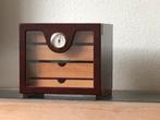 Nette humidor voor ca. 100 sigaren, Verzamelen, Rookartikelen, Aanstekers en Luciferdoosjes, Ophalen, Gebruikt, Tabaksdoos of Verpakking