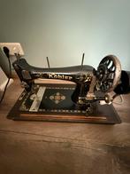 Mooie antieke handnaaimachine van het merk Köhler, Antiek en Kunst, Antiek | Naaimachines, Ophalen