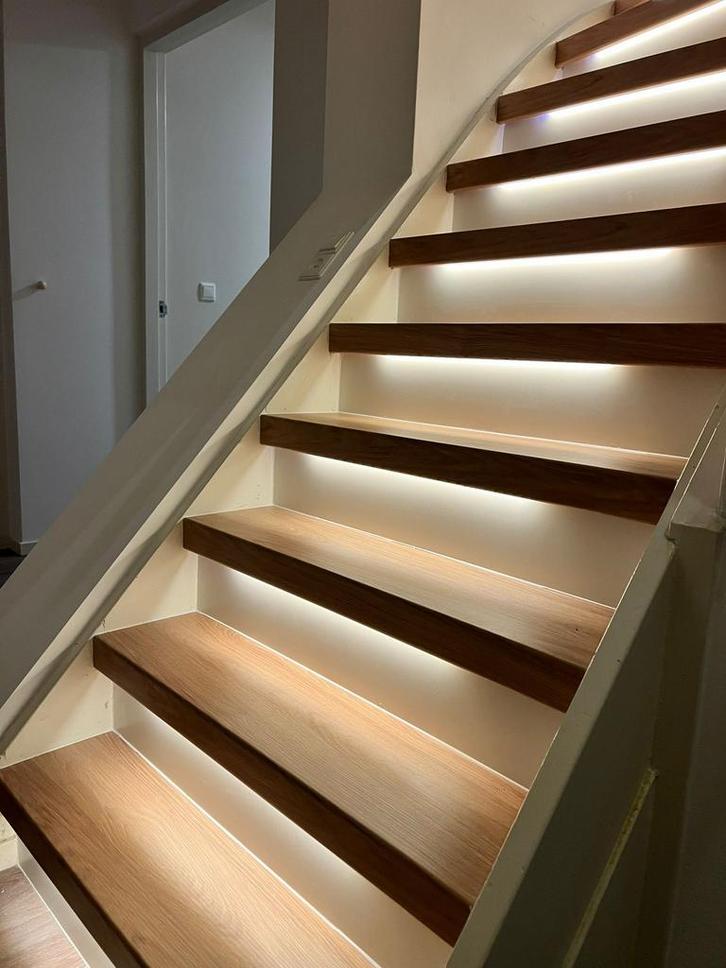 Trap Bekleden met pvc vanaf €1250 incl  materiaal en leggen, Doe-het-zelf en Verbouw, Ladders en Trappen, Nieuw, Ophalen of Verzenden