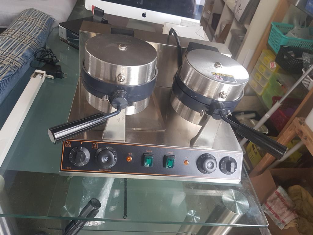 MoreLife Commerciële hamburger  Maker, Ophalen, Kringloopwinkel, Kringloopafrika@outlook.com, Beverwijk