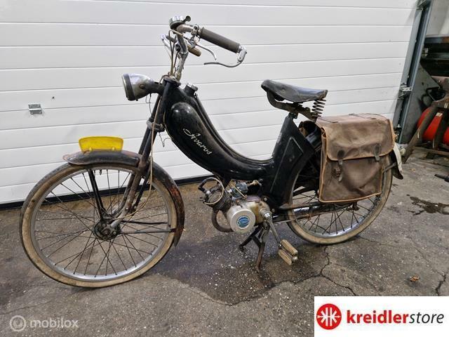 Avaros oldtimer bromfiets van bouwjaar 1954 met kenteken, Fietsen en Brommers, Brommers | Oldtimers, Batavus