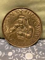 Oud messing wandbordje, man met snuifdoos (261124c), Antiek en Kunst, Antiek | Koper en Brons, Ophalen of Verzenden