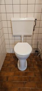 4x Wisa Toilet / 1x Urinoir/ 2x wastafel / 2x spiegel etc, Doe-het-zelf en Verbouw, Sanitair, Ophalen, Gebruikt, Steen, Toilet