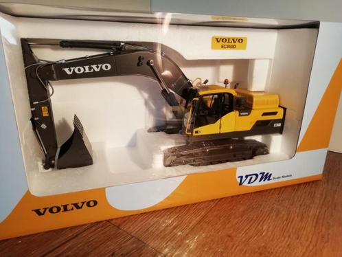 Te koop VDM Volvo EC350D Rupskraan II., Hobby en Vrije tijd, Modelauto's | 1:32, Nieuw, Tractor of Landbouw, Overige merken, Ophalen of Verzenden