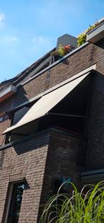 Elektrische uitval zonnescherm (260cm breed x 110cm uitval), Tuin en Terras, Zonneschermen, Ophalen, Gebruikt, Elektrisch, 250 cm tot 450 cm