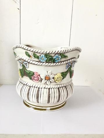 Vintage bloempot… NU bezorgd voor slechts € 0,99 beschikbaar voor biedingen