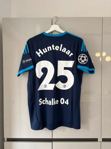 Diverse Retro Shirts beschikbaar voor biedingen