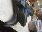 laarsjes en 2 paar schoenen, Ophalen, Hoge laarzen, Zwart, Gedragen