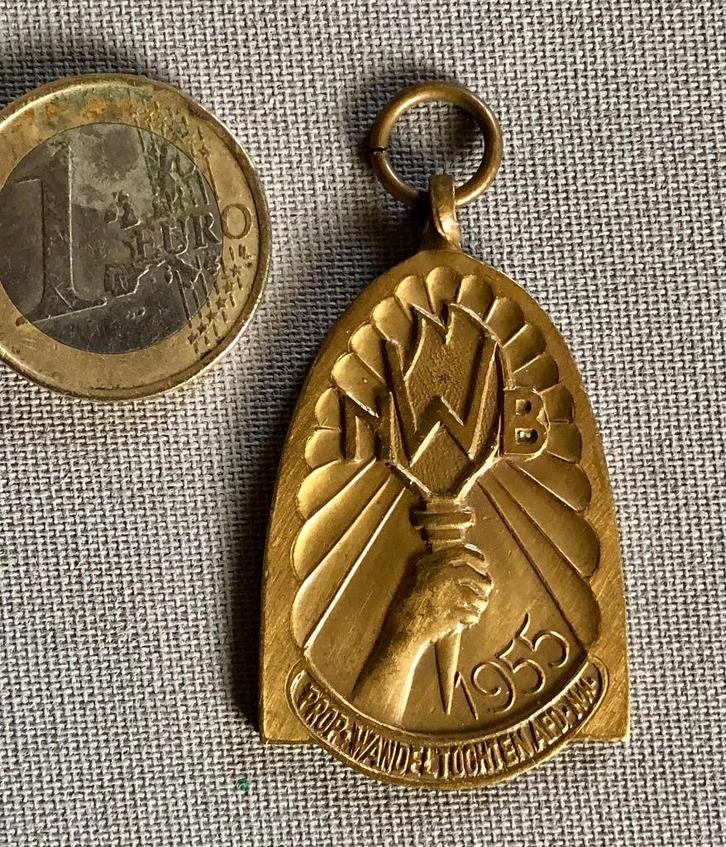 Art Deco Medaille NWB 1955, Propaganda-Wandeltocht afd. N.H., Postzegels en Munten, Penningen en Medailles, Brons, Nederland, Ophalen of Verzenden