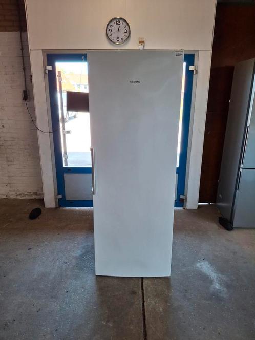 Keurig nette jonge siemens vrieskast no frost 360 liter, Witgoed en Apparatuur, Vriezers en Diepvrieskisten, Zo goed als nieuw