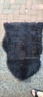 Mooie plaid vacht schapen vacht zwart van kleur., Huis en Inrichting, Gebruikt, ., Ophalen of Verzenden, .