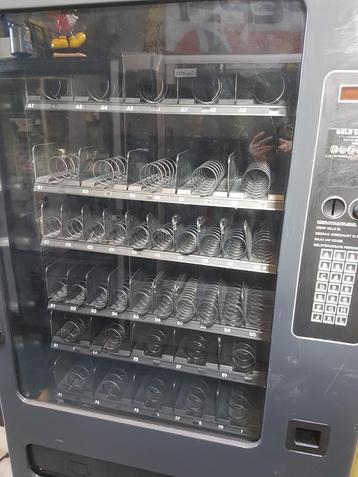 Snack automaat Ivend beschikbaar voor biedingen