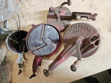 oude groente molens en vlees molen  schoenmakers leest beschikbaar voor biedingen