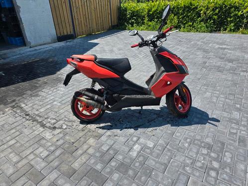 Aprillia sr factory, Fietsen en Brommers, Scooters | Overige merken, Zo goed als nieuw, Ophalen