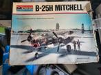 Monogram B25H gunship met resin wielen en PE 1:48, Hobby en Vrije tijd, Ophalen of Verzenden, Zo goed als nieuw, Groter dan 1:72