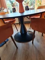 Zwarte MANGO eettafel met kolompoot in diabolo vorm, Huis en Inrichting, Tafels | Eettafels, Ophalen, Rond, Zo goed als nieuw