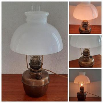 Antieke olielamp omgebouwd naar elektrisch, sfeervol & uniek beschikbaar voor biedingen