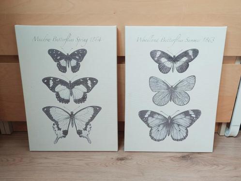 2 canvassen met vlinders (Ikea), Huis en Inrichting, Woonaccessoires | Wanddecoraties, Zo goed als nieuw, Ophalen of Verzenden