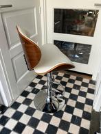 Barkruk Eames lookalike, Huis en Inrichting, Barkrukken, Ophalen, 60 tot 90 cm, Zo goed als nieuw, 1 kruk