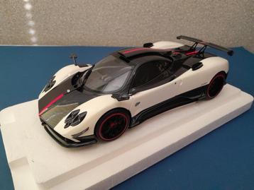 1:18 Almost Real Pagani Zonda Cinque beschikbaar voor biedingen