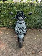 Piaggio Zip 2014 10314 km Nardo Gray Brom Zeer nette staat, Fietsen en Brommers, Scooters | Piaggio, Ophalen, Maximaal 45 km/u