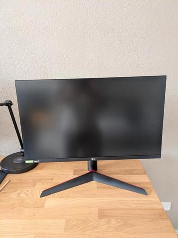 LG 27GL83A-B 27" QHD IPS 144Hz Gaming Monitor beschikbaar voor biedingen