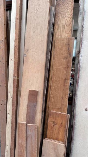 Eikenhouten planken beschikbaar voor biedingen