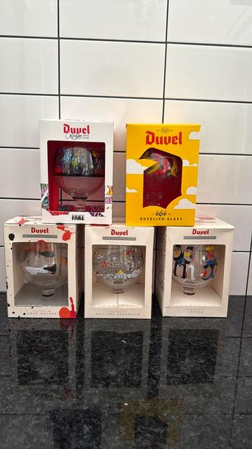 5 Duvel speciaalbier glazen limited edition beschikbaar voor biedingen