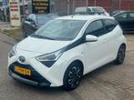 Toyota Aygo 1.0 Vvt-i 72pk 5D 2021 Wit CARPLAY!! Airco!!, Voorwielaandrijving, 4 stoelen, Wit, Origineel Nederlands