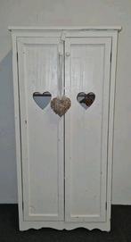 Poppen kledingkast incl. hangers en kleding, Ophalen, Gebruikt