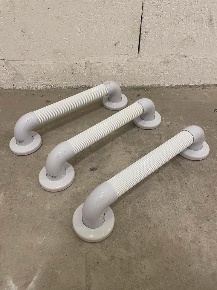 3x Cefndy, Geribbelde kunststof handgrepen, Medisch, Huis en Inrichting, Overige Huis en Inrichting, Zo goed als nieuw, Ophalen of Verzenden