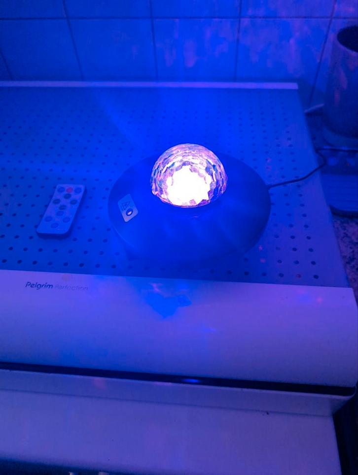 Mooie sfeerverlichting projector (disco lamp), Hobby en Vrije tijd, Feestartikelen, Gebruikt, Overige, Ophalen of Verzenden