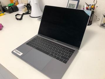 Macbook Pro 13'' ( QWERZ ) beschikbaar voor biedingen