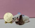 minibeer mini miniatuur hondje Véronique Lux Basset, Ophalen of Verzenden, Decoratie