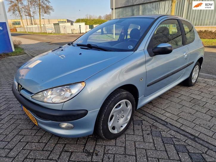 Peugeot 206 1.4-16V Gentry, Apk, Nap, Goed rijden Inruil mog, Auto's, Peugeot, Te koop, ABS, Airbags, Airconditioning, Centrale vergrendeling