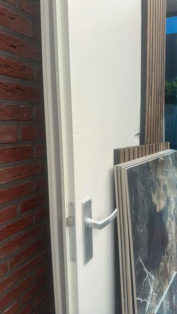 Deuren beschikbaar voor biedingen