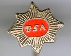 BSA rood op zilverkleurig motorfiets speldje ( G_005 ), Verzenden, Zo goed als nieuw, Transport, Speldje of Pin
