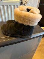 Echte uggs maat 30, Kinderen en Baby's, Kinderkleding | Schoenen en Sokken, Gebruikt, Ophalen of Verzenden