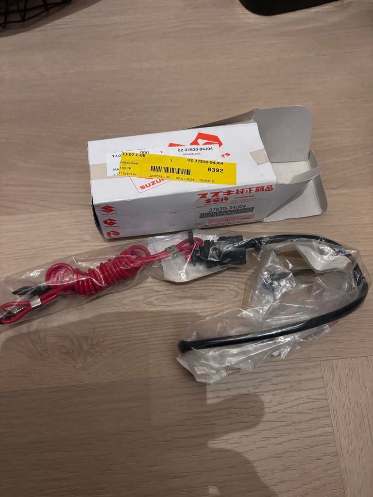 Nieuwe Suzuki schakelaar noodstop, Ophalen of Verzenden, Nieuw