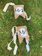 bruiloft decoratie - Mr & Mrs vlaggetjes van jute, Ophalen of Verzenden, Zo goed als nieuw, Versiering, Geboorte of Huwelijk