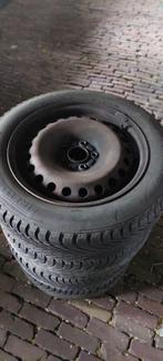 Ford focus set winterbanden op stalen velg 205/55 R16, Auto-onderdelen, Ophalen, Gebruikt, 16 inch, Banden en Velgen