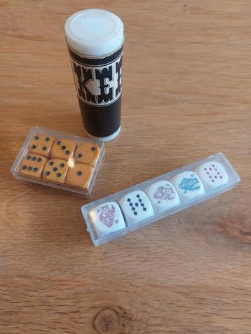 Dobbelstenen Set vintage en chapeau poker beschikbaar voor biedingen