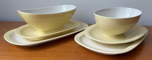 Pastel geel 2x sauskom 2x schaaltje Sphinx / Petrus Regout, Antiek en Kunst, Antiek | Servies los, Ophalen of Verzenden