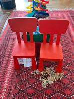 2 rode plastic IKEA kinderstoeltjes, Ophalen, Zo goed als nieuw